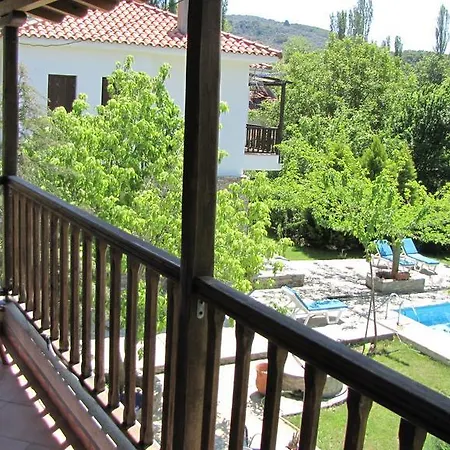 El Pelion * צ'ורטו